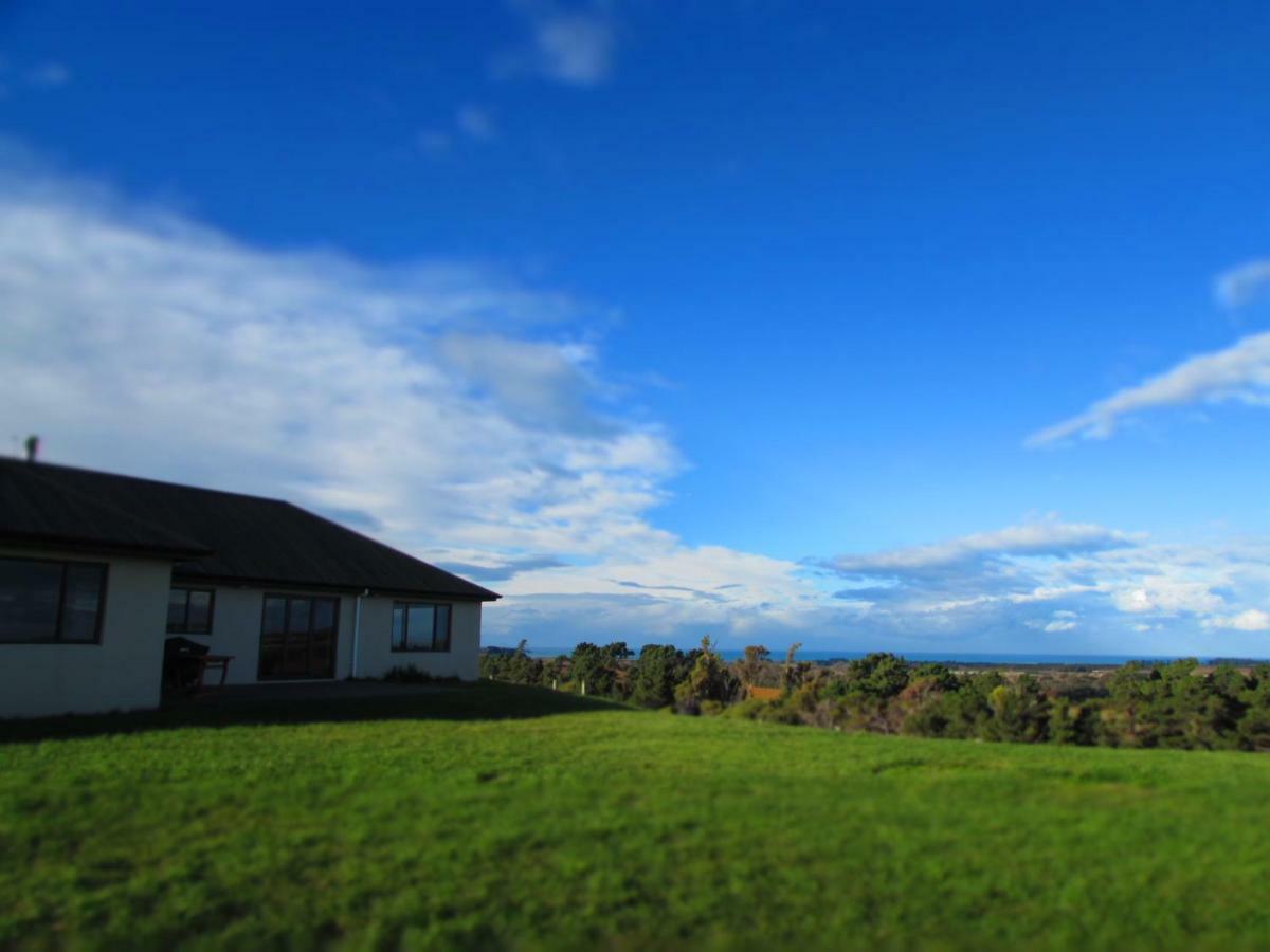 Hill Top Retreat Lower Dashwood Luaran gambar