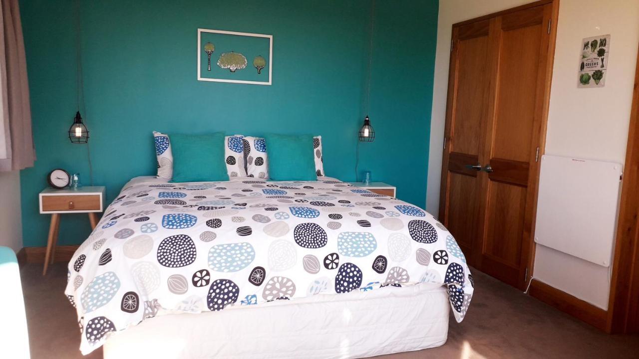 Hill Top Retreat Lower Dashwood Luaran gambar